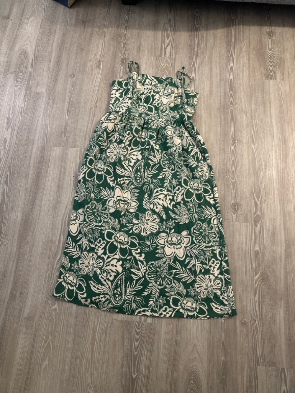 H&M Green and Cream Floral Maxi Dress